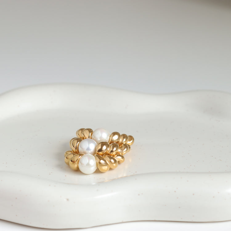 PEARL TWIST RING