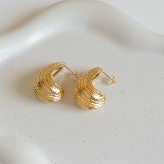 GOLD AVAN EARRINGS