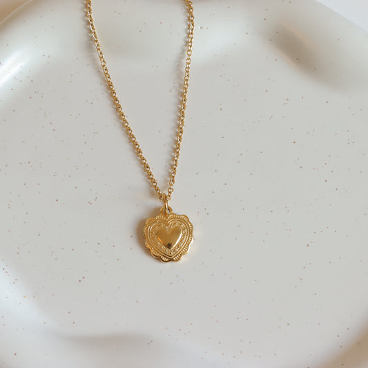 HEART GOLD NECKLACE
