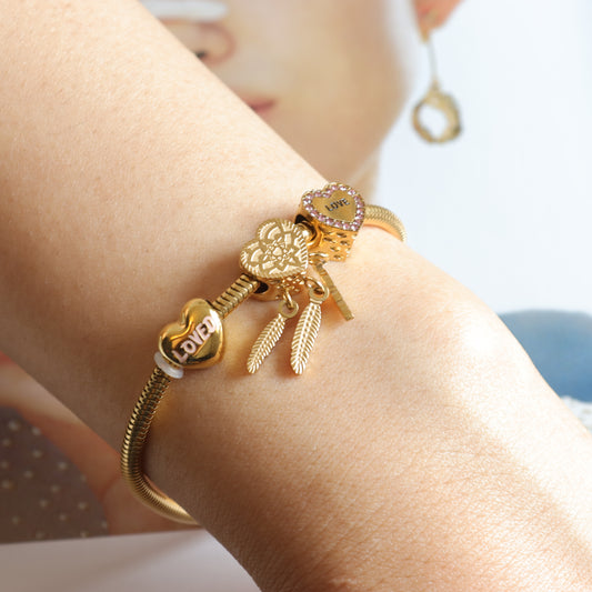 LOVE BEADS BRACELET