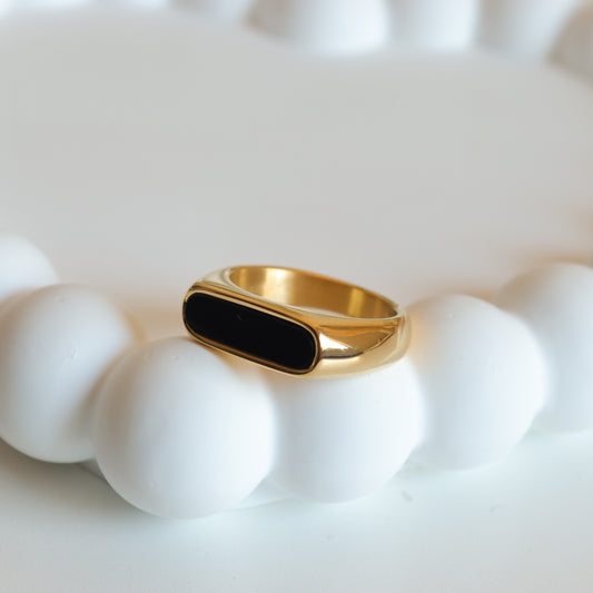 BLACK SHELL RING