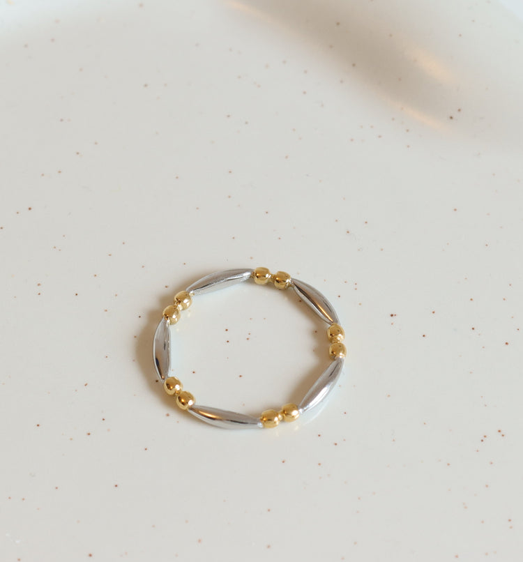 DAINTY RING