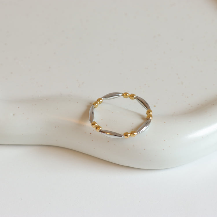 DAINTY RING