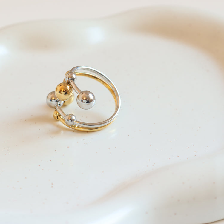 STAINLESS GOLD BALL RING