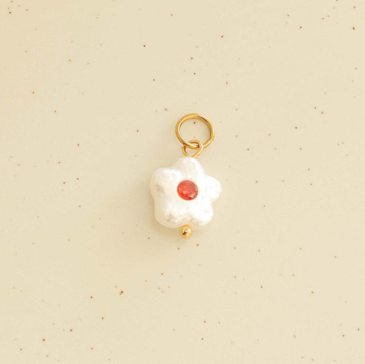 RED FLOWER PERAL CHARM