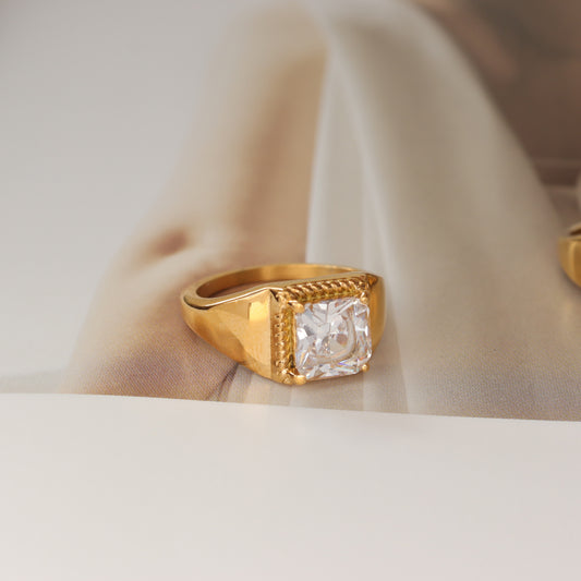 EMILY WHITE RING