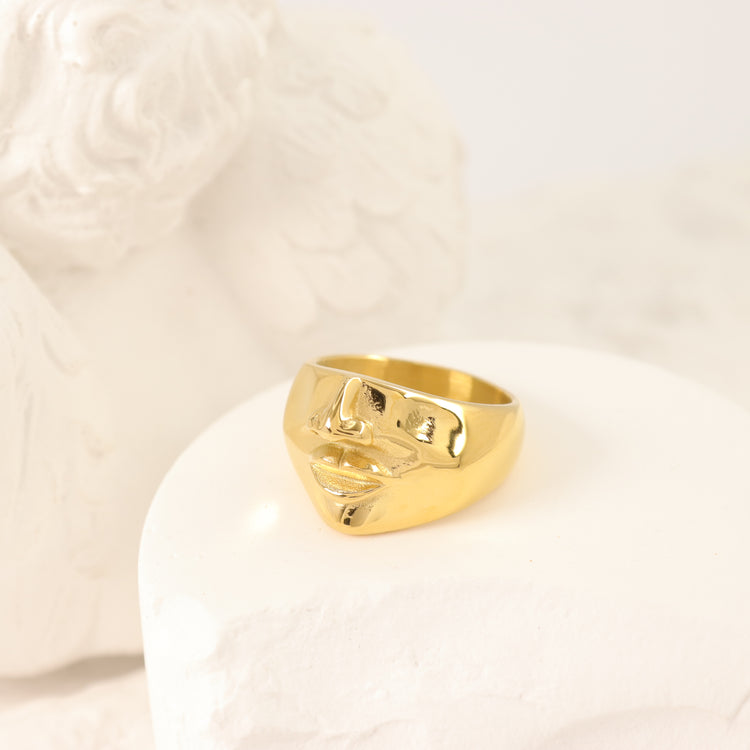 FACE GOLD RING