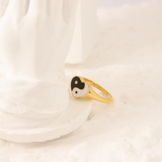 YIN YANG HEART RING