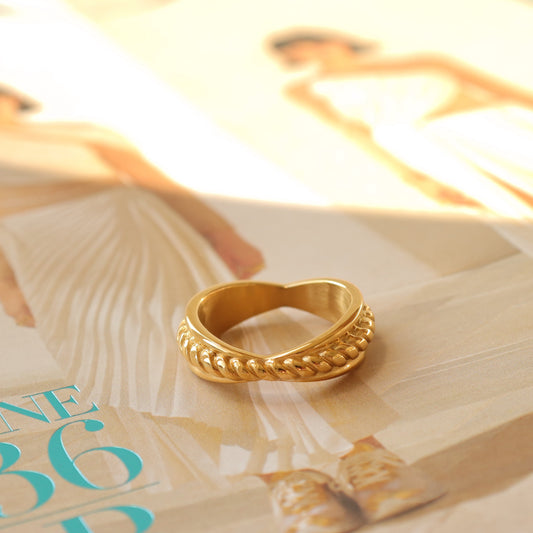 FRILL RING