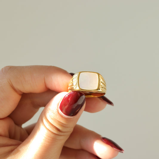 MOONSTONE RING-VENUS LOVES JEWELLERY