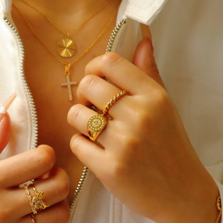 BEAM SMILE RING